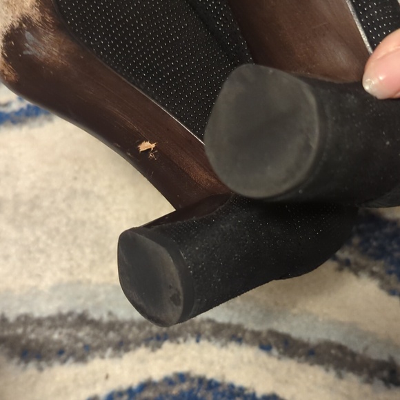 Stuart Weitzman textured Napa leather block heels - Picture 4 of 11